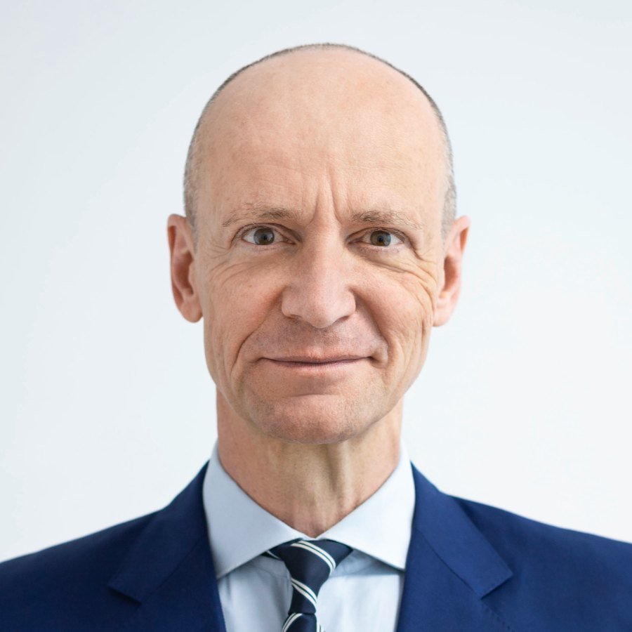 Dr. Gerd Kommer